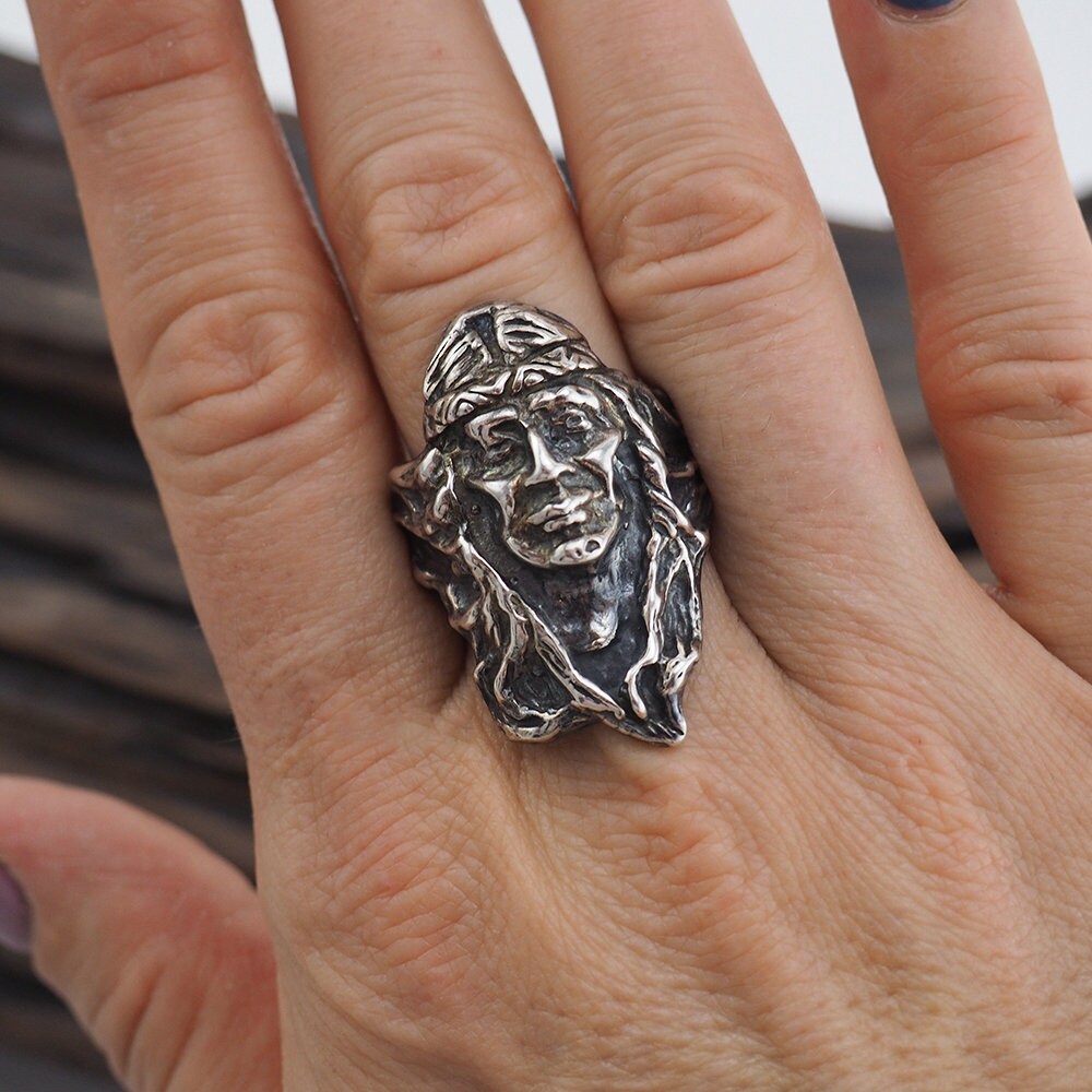 Bague de guerrier autochtone en argent sterling