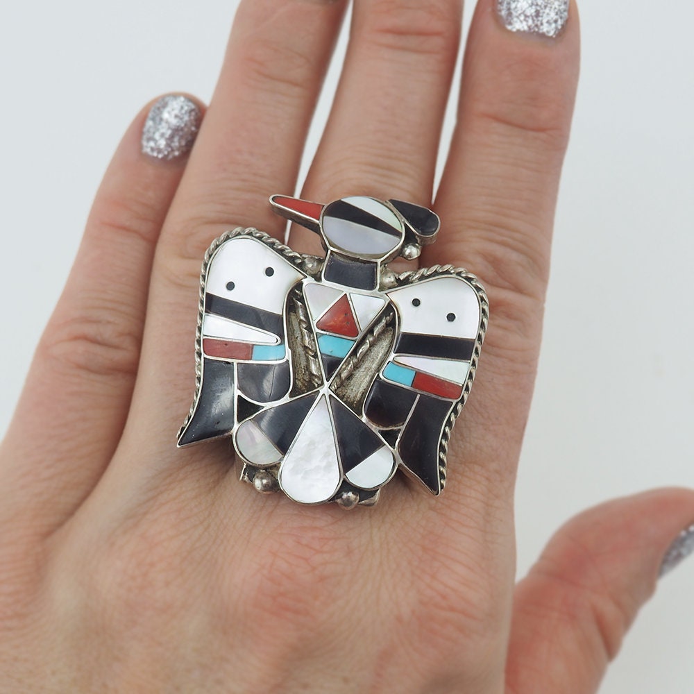 Bobbie Shack - Bague Thunderbird avec incrustation Zuni