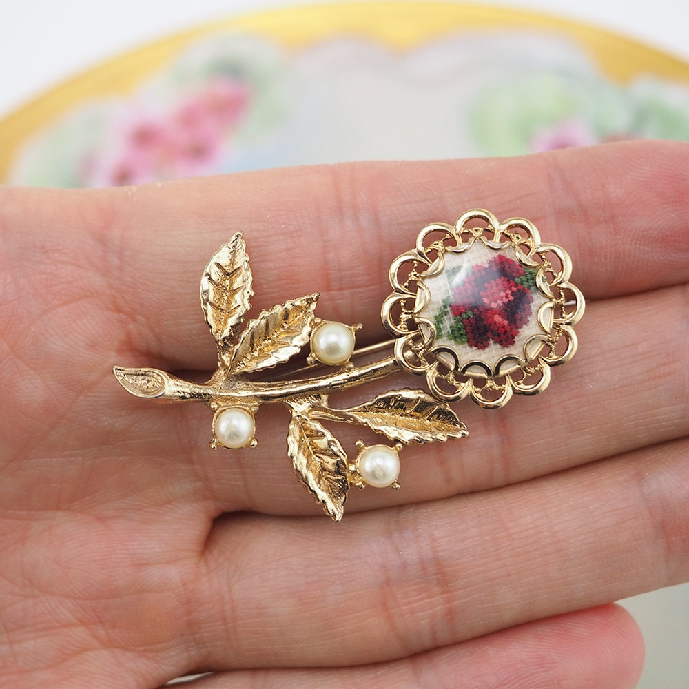 Vintage Brooch, Petit Point Brooch, Flower Brooch, Gold Tone Brooch, Petit Point Stitch Jewelry, Faux Pearl Flower Pin, Rose Brooch