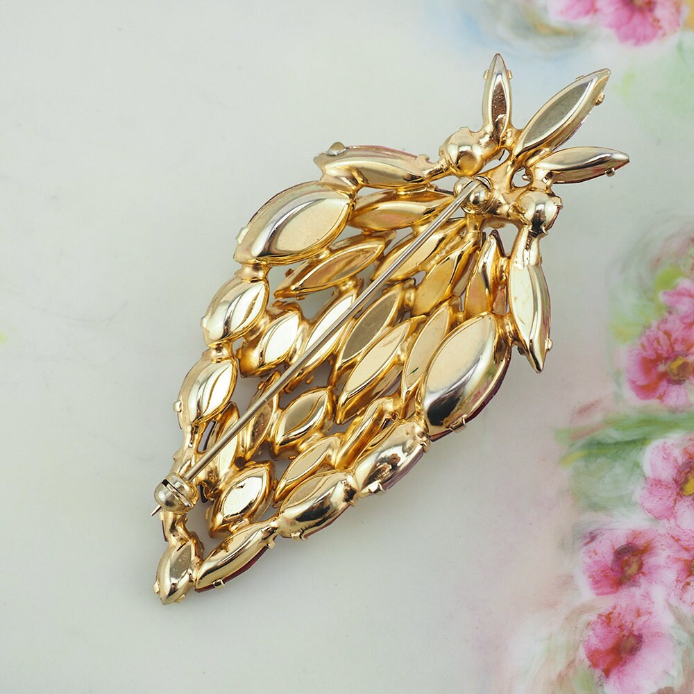 Pink Rhinestone Brooch, Brooch, Vintage Brooch, Leaf Brooch, Fruit Brooch, Aurora Borealis Brooch, Rhinestone Leaf, Crystal Brooch, 1960s