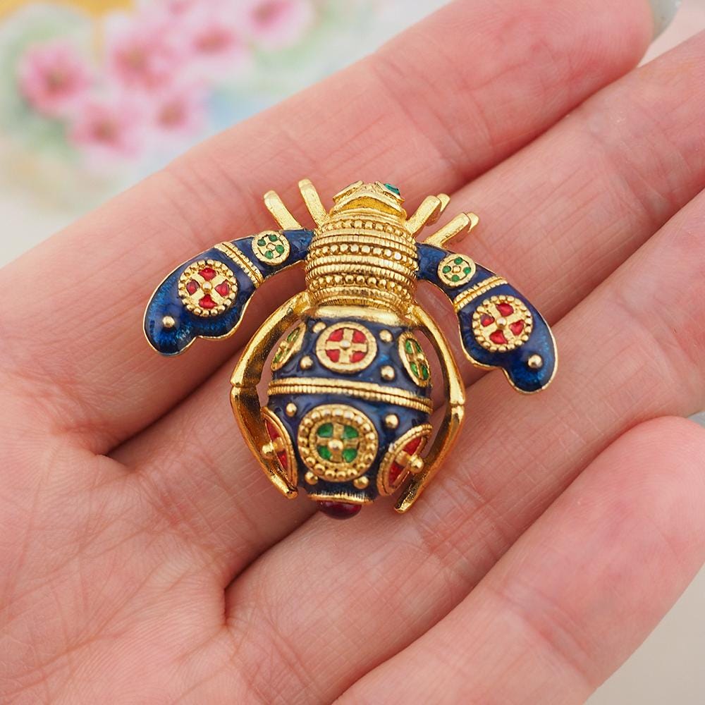 Joan Rivers Imperial Bee Brooch – Vintage Jewelry Girl