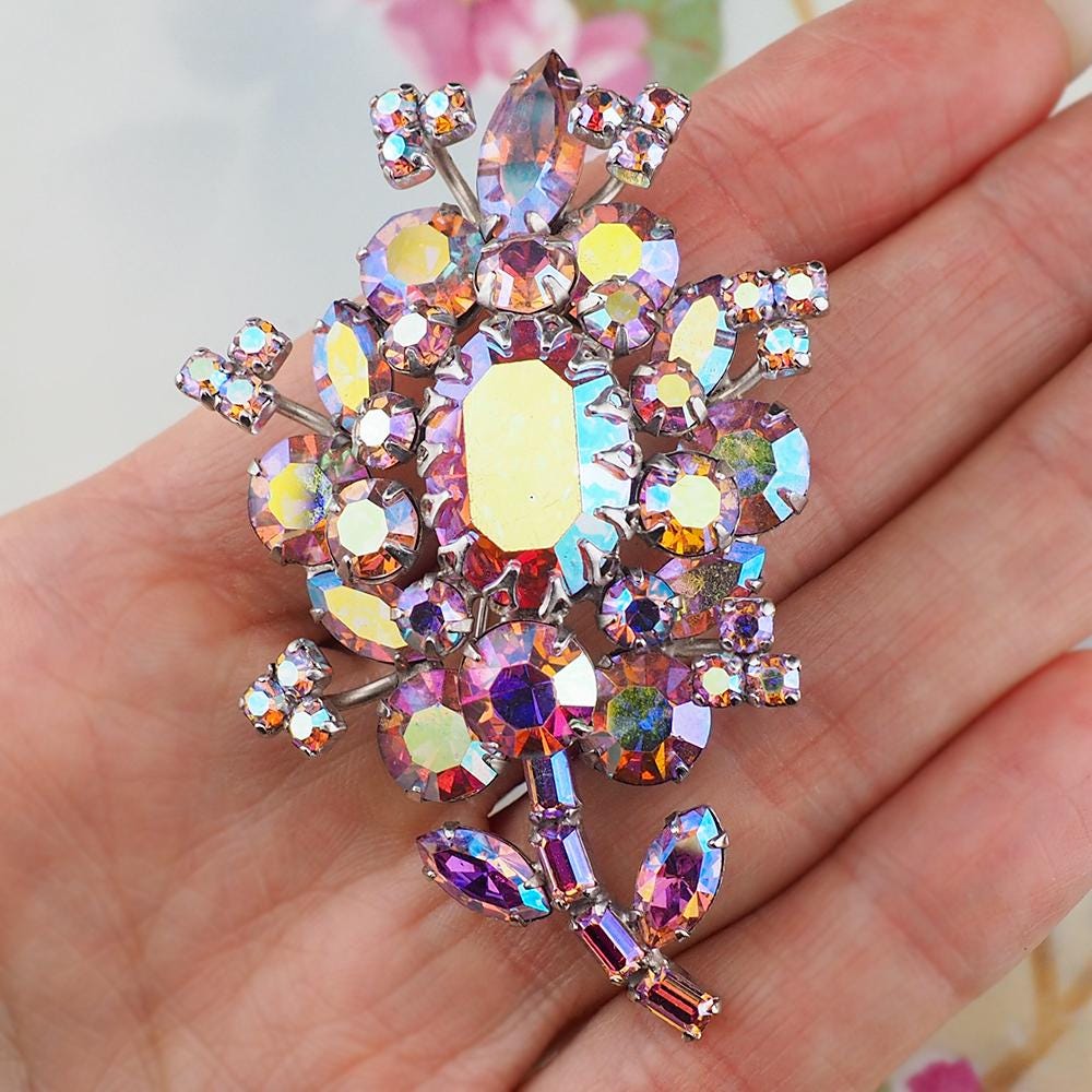 Uncommon Vintage Sherman Rhinestone Flower Brooch – Vintage