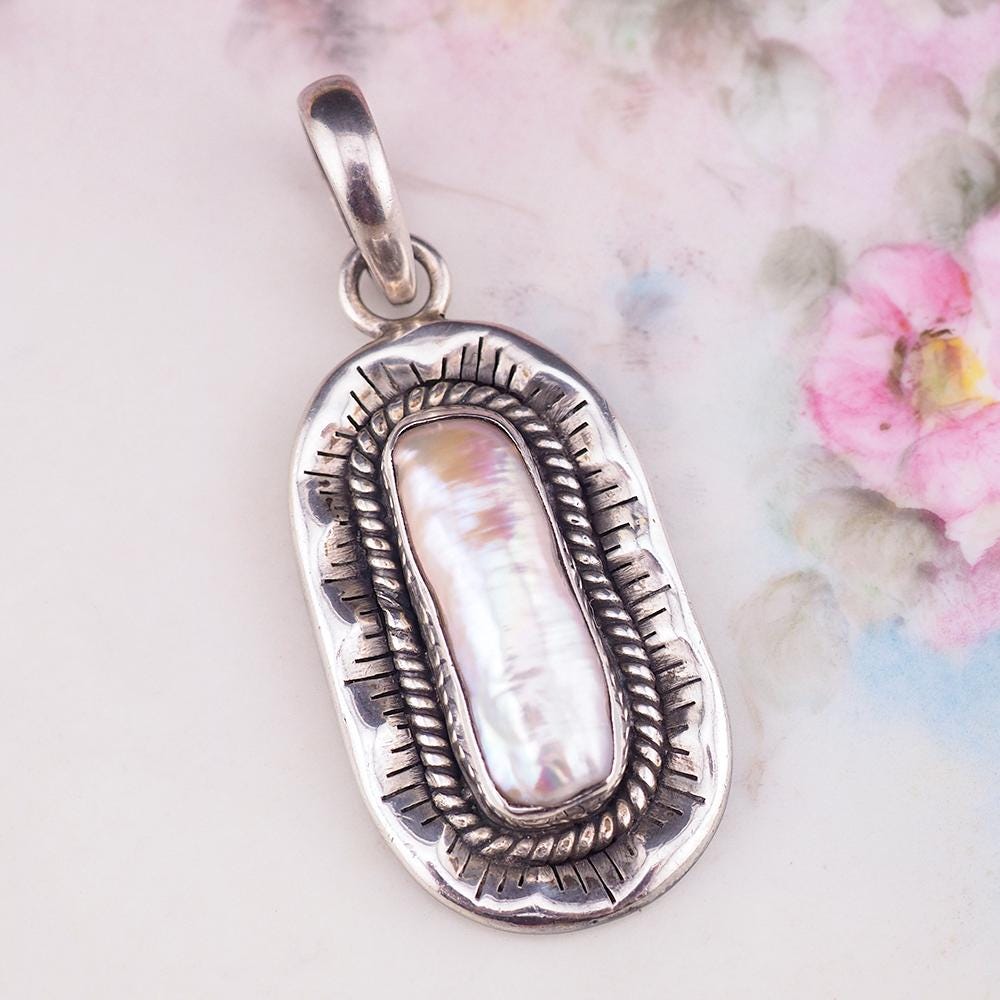 Sterling Silver Baroque Pearl Pendant, 925 Pendant, Southwestern Style, Oxidized Silver, Twisted Wire Detail, Biwa Pearl, Gift for Her