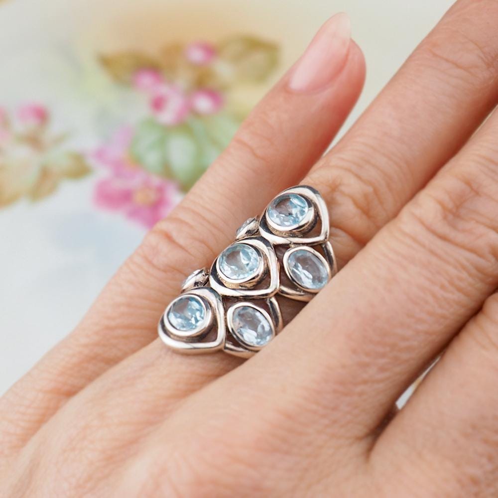 Sterling Silver Blue Topaz Cluster Ring with Seven Faceted Gemstones - Size 7