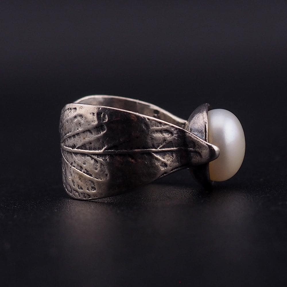 Silpada Sterling Silver Pearl Ring Wide Textured Leaf Band