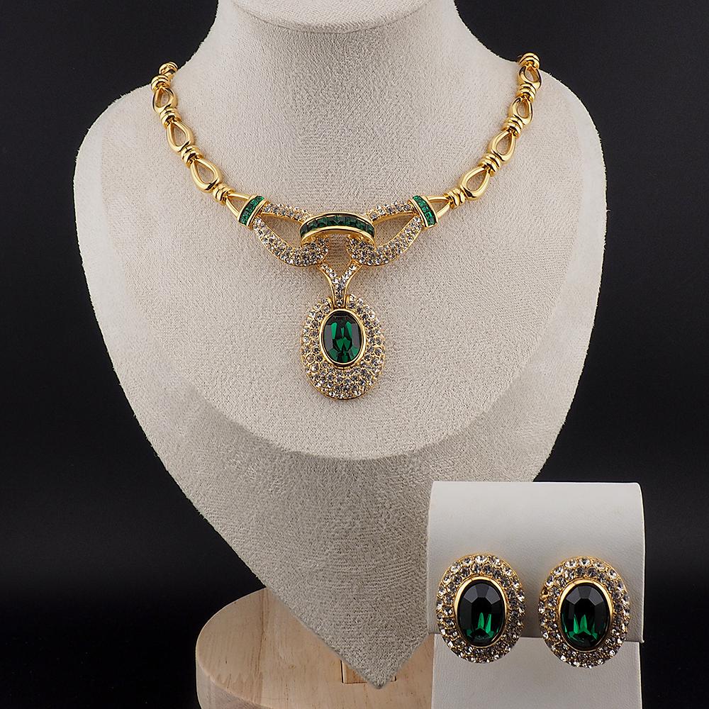 Vintage Oscar de la Renta Emerald Green Rhinestone Necklace & Earrings Set – Gold Tone Designer Demi Parure