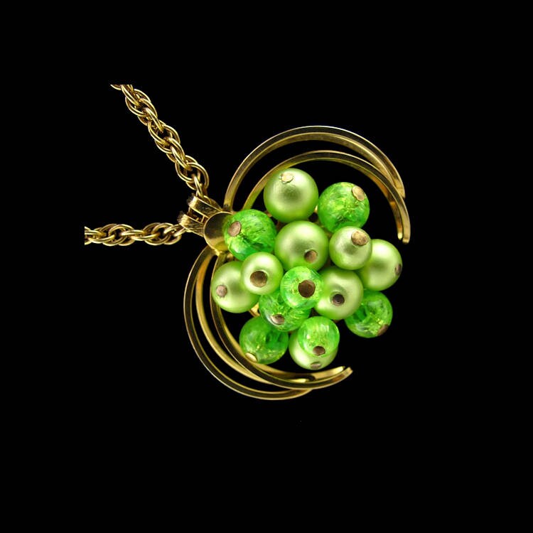 Mid-Century Vintage Green Bead Necklace