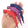 broche d’oiseau en plastique coloré vintage