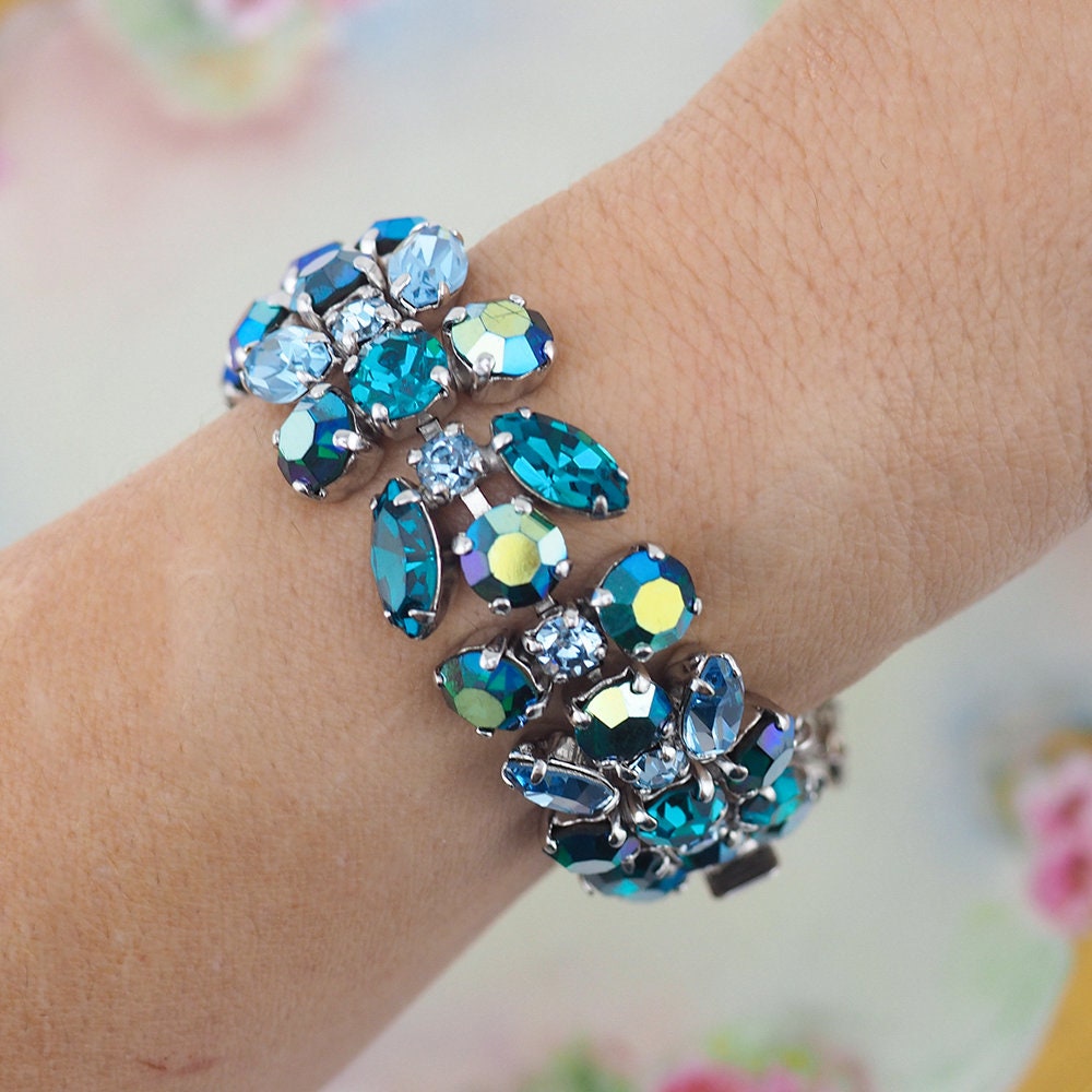 Sold at Auction: Swarovski, Vintage Swarovski Jewelry Silver Tone Bracelet