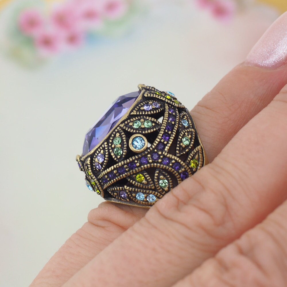 Heidi Daus Ring, Purple Crystal Ring, Cocktail Ring, Statement Ring, Rhinestone Ring, Crystal Ring, Vintage Style Ring, Small Size Ring
